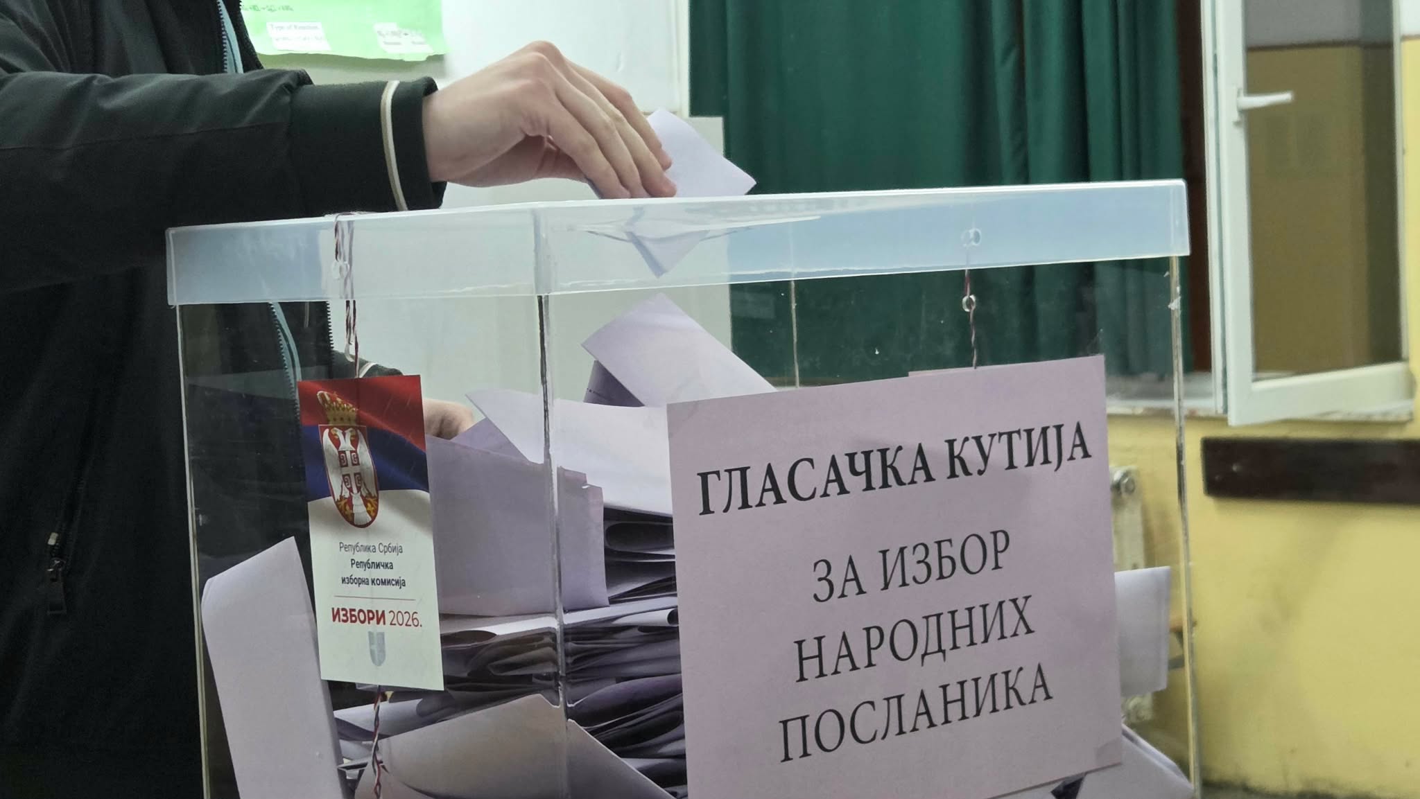 Србија гласала за студенте, бирачи са Косова за Вучића, ипак Студентска листа и на Северу освојила готово трећину гласова